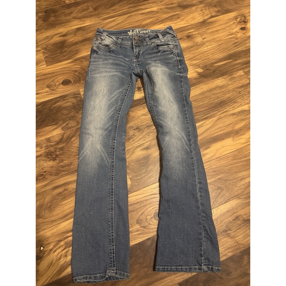 WallFlower Blue Stretch Denim Bootcut Jeans Embroidered Pocket Women's sz 3